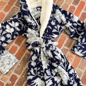 Vera Bradley Floral Robe - Navy and White NEW